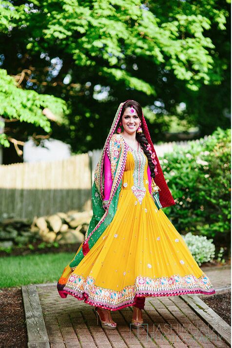 Traditional 2025 mehndi outfits